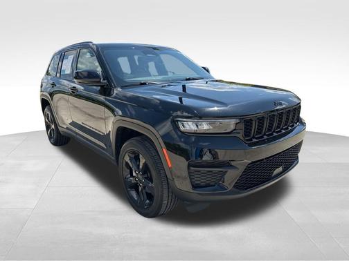 2024 Jeep Grand Cherokee Laredo