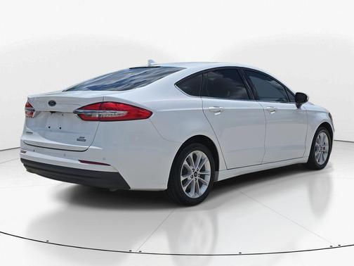 2020 Ford Fusion Hybrid SE