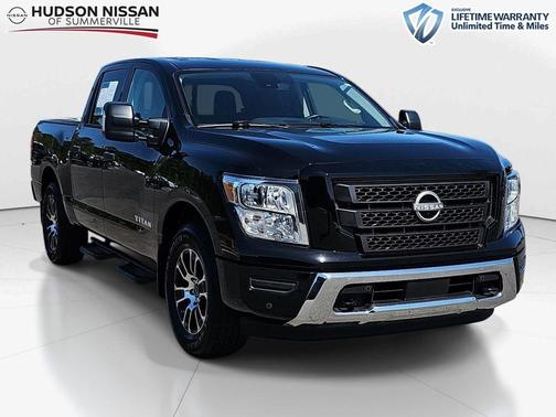 Super Black 2024 Nissan Titan SV