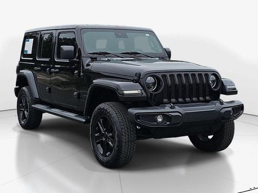 Black Clearcoat 2021 Jeep Wrangler Unlimited Sahara Altitude
