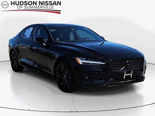 2024 Volvo S60 B5 Plus Black Edition