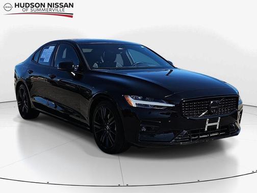 2024 Volvo S60 B5 Plus Black Edition