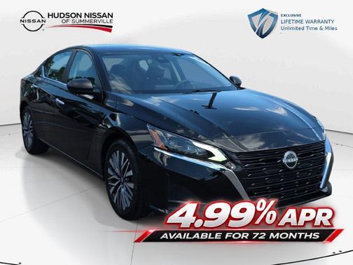Super Black Clearcoat 2025 Nissan Altima SV