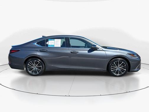 2022 Lexus ES 350 Base