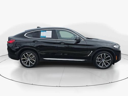 2022 BMW X4 xDrive30i