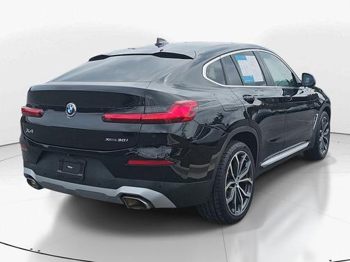 2022 BMW X4 xDrive30i