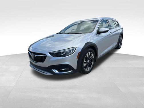 2019 Buick Regal TourX Essence