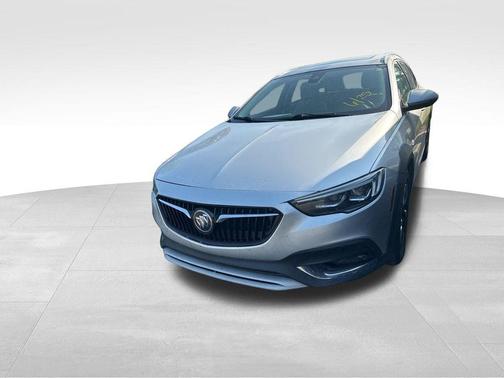 2019 Buick Regal TourX Essence