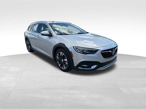 2019 Buick Regal TourX Essence