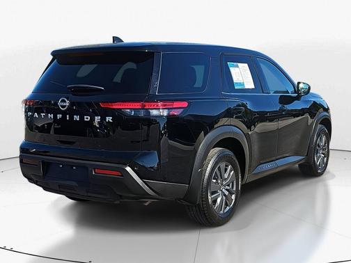 2025 Nissan Pathfinder S
