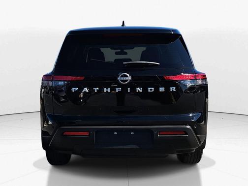 2025 Nissan Pathfinder S