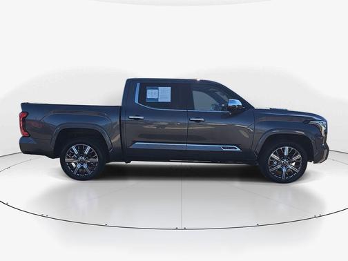 2022 Toyota Tundra Hybrid Capstone