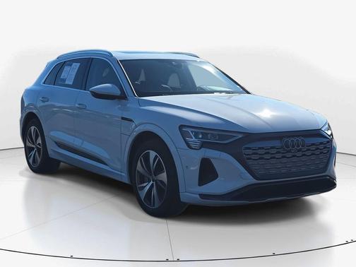 2024 Audi Q8 e-tron Premium