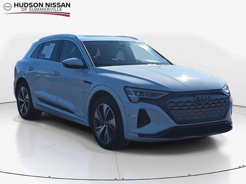 2024 Audi Q8 e-tron Premium