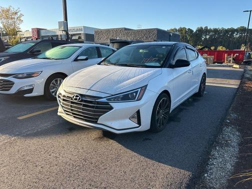 2019 Hyundai ELANTRA SE
