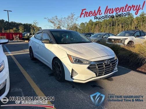 2019 Hyundai ELANTRA SE