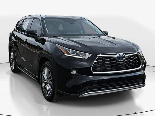 2024 Toyota Highlander Hybrid Platinum