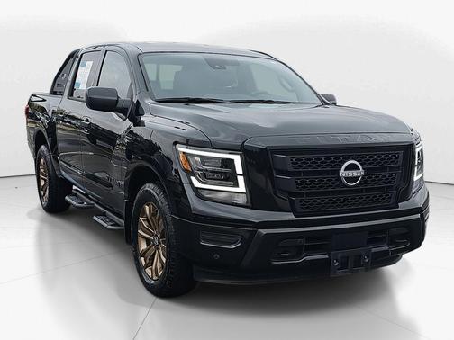 2024 Nissan Titan SV
