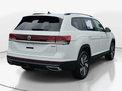 Pure White 2025 Volkswagen Atlas 2.0T SE