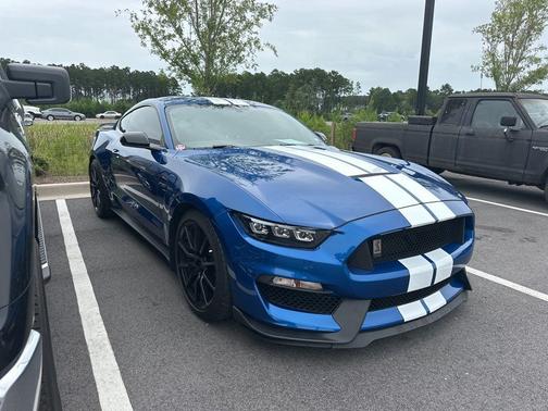 2017 Ford Shelby GT350 Base