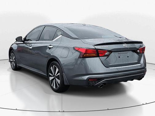 2022 Nissan Altima 2.5 SL