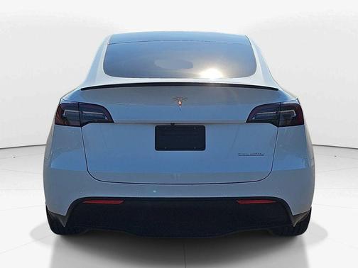 Pearl White Multi 2022 Tesla Model Y Performance