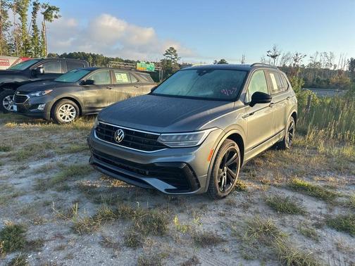 2023 Volkswagen Tiguan 2.0T SE R-Line Black