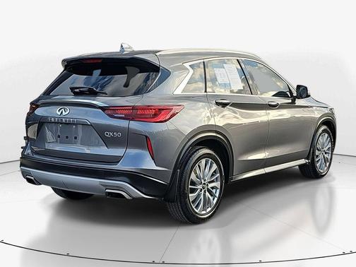 2023 INFINITI QX50 Luxe