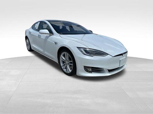 2020 Tesla Model S Long Range