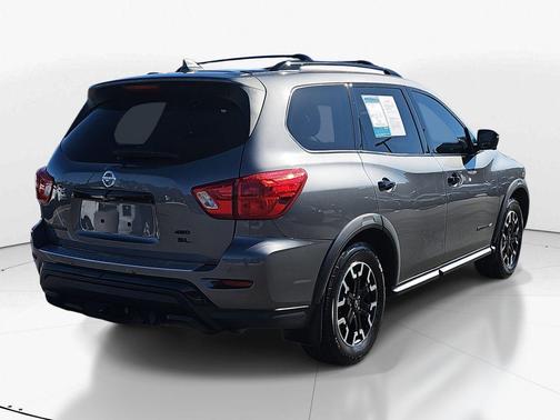2019 Nissan Pathfinder SL