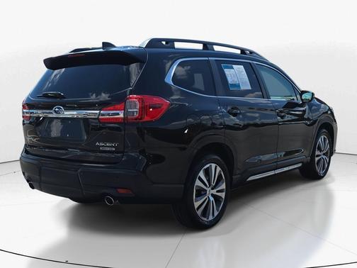 2022 Subaru Ascent Limited 8-Passenger