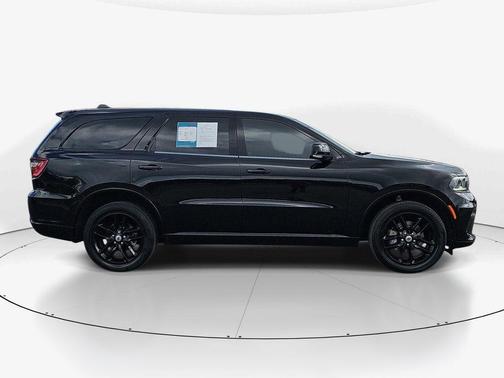 DB Black Crystal Clearcoat 2022 Dodge Durango GT
