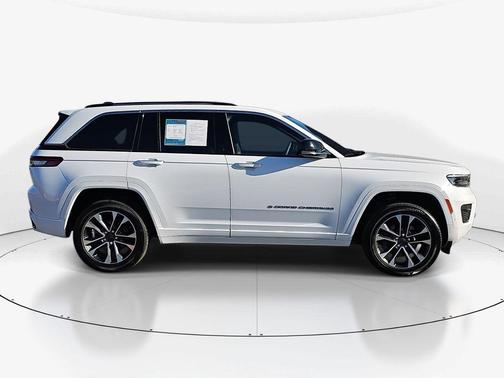 2023 Jeep Grand Cherokee 4xe Overland