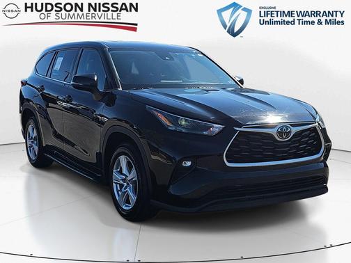 2022 Toyota Highlander LE