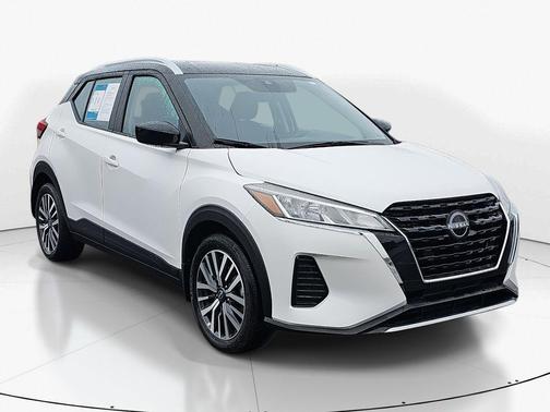 2022 Nissan Kicks SV