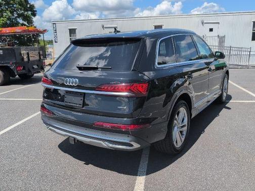 2023 Audi Q7 55 Premium Plus