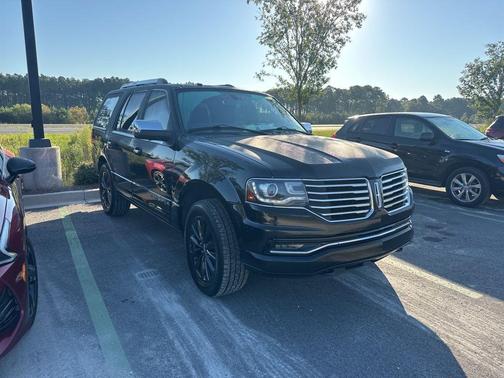 2017 Lincoln Navigator Select