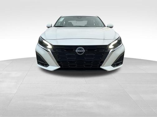 2025 Nissan Altima SL