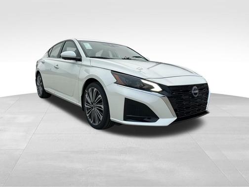 2025 Nissan Altima SL