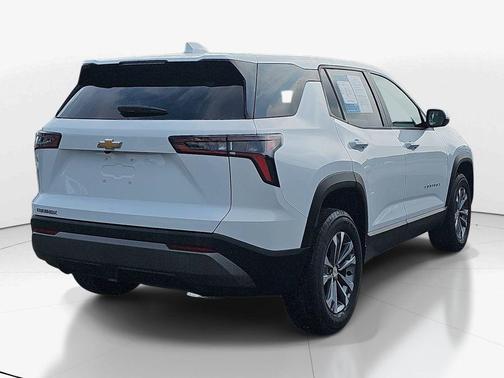 Summit White 2026 Chevrolet Equinox LT
