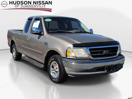 2002 Ford F-150 XLT SuperCab