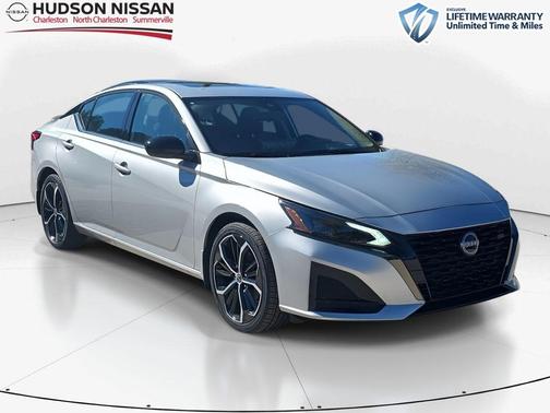 2025 Nissan Altima SR