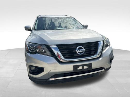 2020 Nissan Pathfinder SL