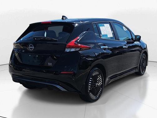 2024 Nissan Leaf SV PLUS