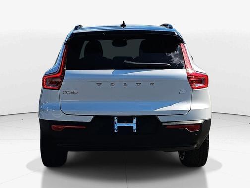 2023 Volvo XC40 Recharge Pure Electric Twin Plus