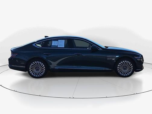 2023 Genesis Electrified G80 Base