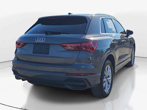 2021 Audi Q3 45 S line Premium