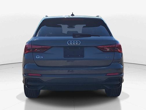 2021 Audi Q3 45 S line Premium