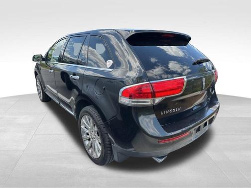 2015 Lincoln MKX Base