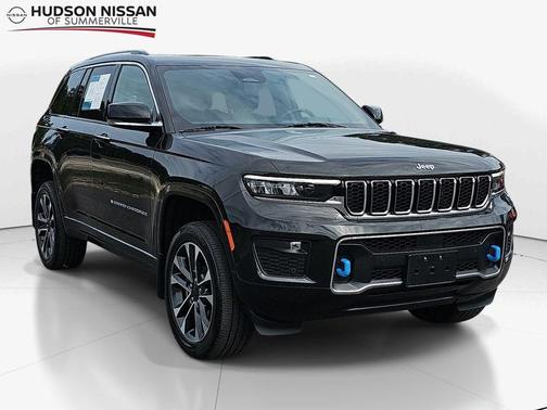 Rocky Mountain Pearlcoat 2023 Jeep Grand Cherokee 4xe Overland